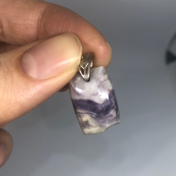 Small Amethyst Stone Pendant - Picture 2 of 4